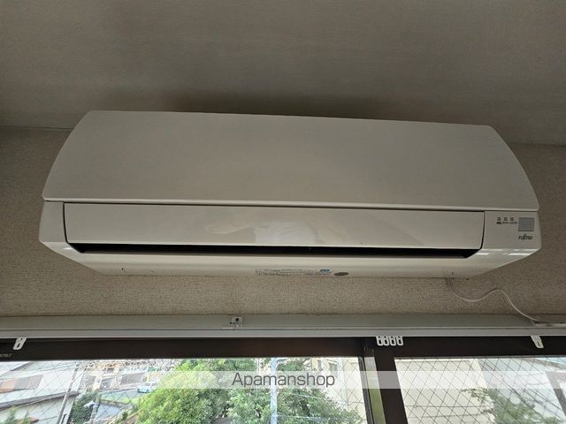登戸ビルの内装写真