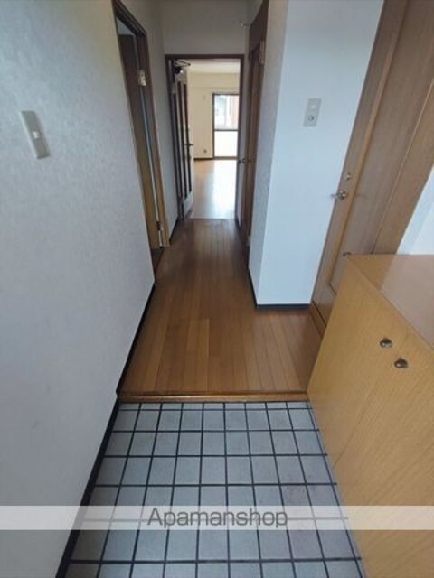 和歌山県和歌山市梶取[2LDK/59.16m2]の玄関