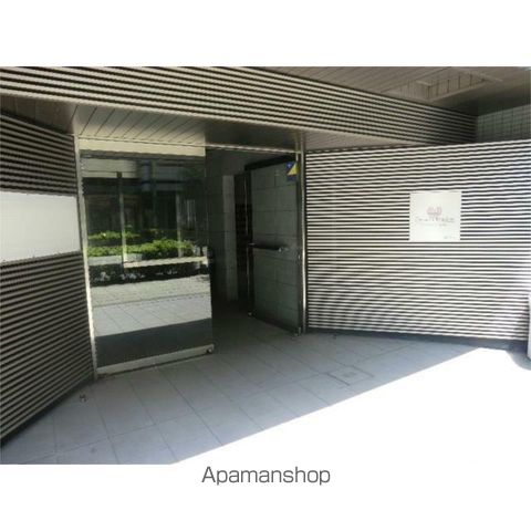 グロースメゾン新横浜の玄関写真