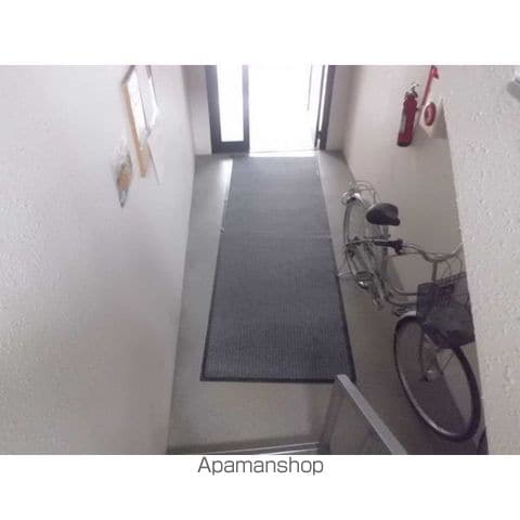 ユニヴェール澄川の玄関写真