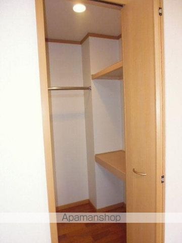 ロイヤルマンション日の出の内装写真