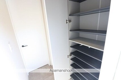 クレスト千波[1LDK/37.67m2]の玄関