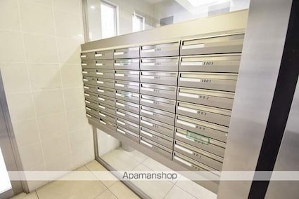 ヴィアーレ勾当台Ⅱ[1K/30.08m2]のエントランス