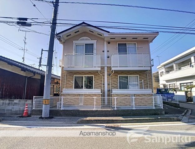 ネオカーサ山越の外観写真