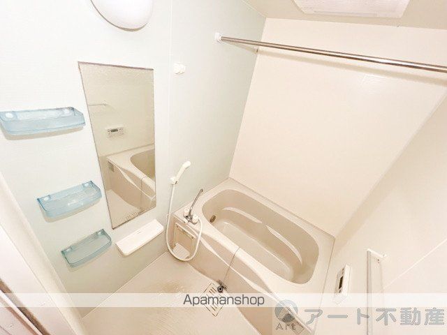 ガーデン西垣生の内装写真