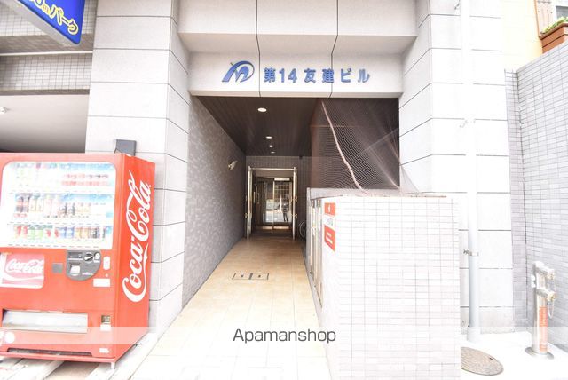 第14友建ビルの玄関写真