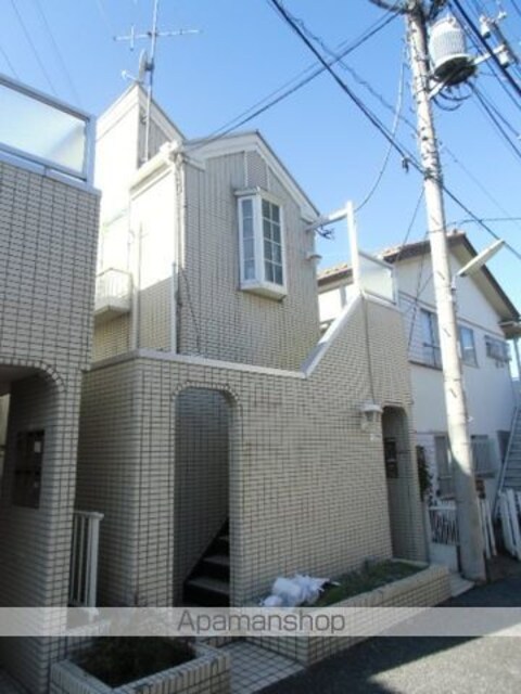 カーサ三軒茶屋[1R/12.2m2]の外観1