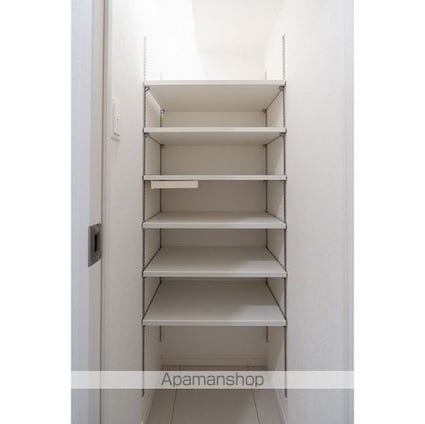 コンフォリア・リヴ新中野ＳＯＵＴＨ[1LDK/28.88m2]の内装