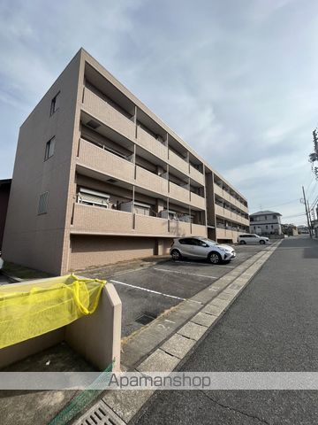 パークアベニューティリェツの外観写真