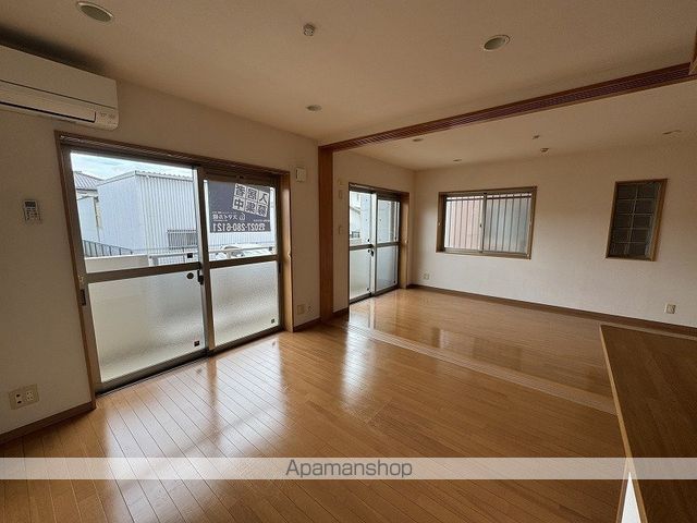 ブルーミングIIの内装写真