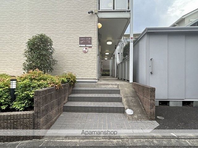 レオパレスエムズ 南阿佐ヶ谷の玄関写真