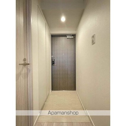 コンフォリア・リヴ文京護国寺[2LDK/57.88m2]の玄関