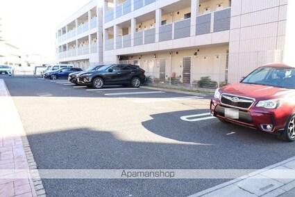 メゾンベール[1LDK/40.9m2]の駐車場
