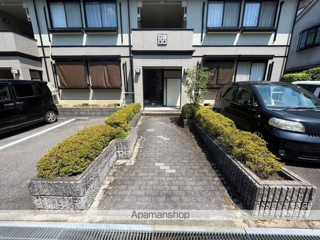 レジデンスクズハの玄関写真