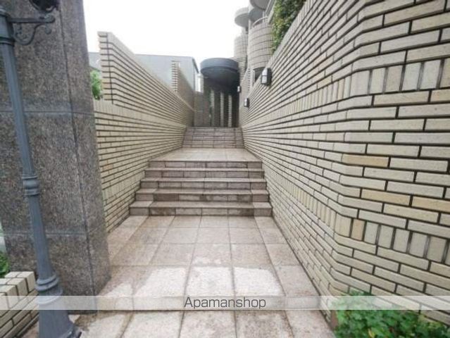 ベルメゾン平尾山荘通りの玄関写真