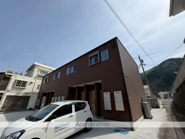 カーリー・ダダン元町の外観写真