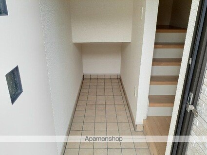 Ｅ　ＳＴＡＧＥ　Ⅲ[1LDK/54.19m2]の玄関