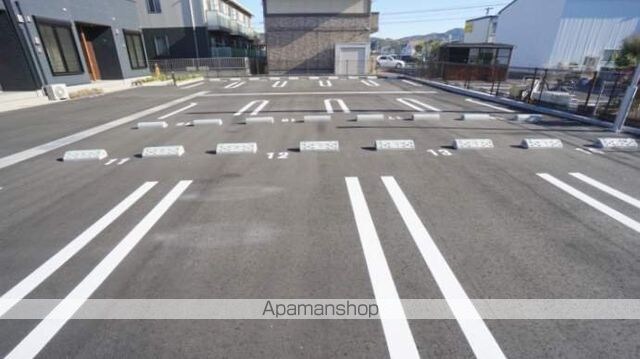 トレゾール　ドミール　Ⅰ棟[1LDK/50.01m2]の駐車場