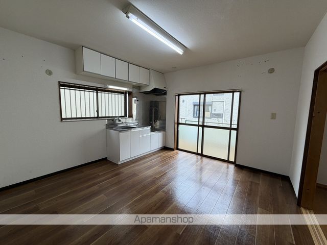 さいたま市緑区 2階建 築34年の内装写真