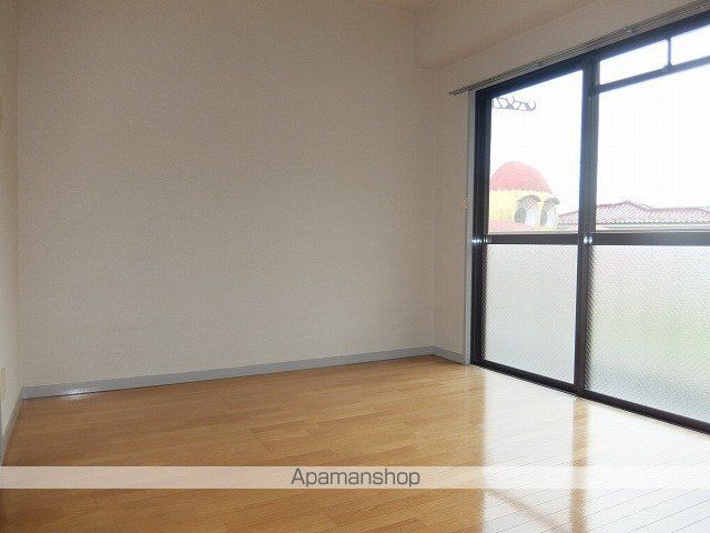 小鳩マンションの内装写真