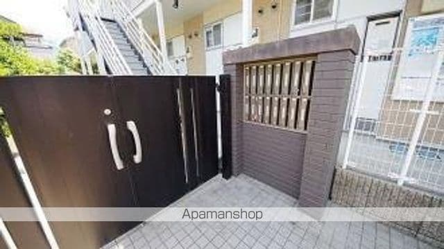 レオパレス旭IIの玄関写真