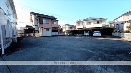 メゾンドールⅡ[2DK/42.77m2]の駐車場