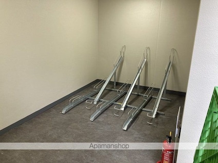 西田マンション[1K/25.92m2]の共用部3