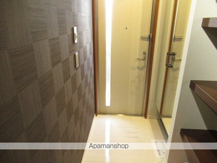 Ｈｉｌｌｓ　Ｒｅｓｉｄｅｎｔｉａｌ　Ｈ[1LDK/44.51m2]の玄関