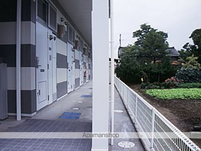 レオパレスラフィーネIIの玄関写真