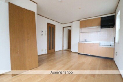 東京都青梅市二俣尾３丁目[2LDK/58.12m2]のリビング・居間