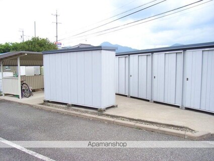 メゾン・ポレール[2LDK/52.02m2]の外観3