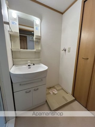 和歌山県和歌山市紀三井寺[1R/25.25m2]の洗面所