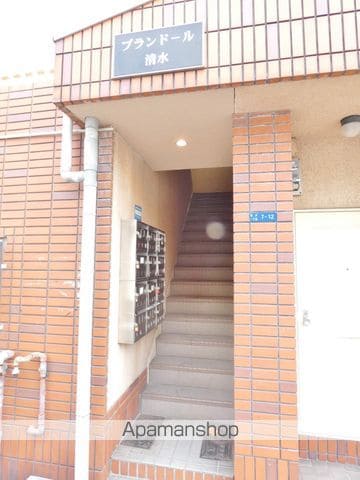 プランドール清水の玄関写真