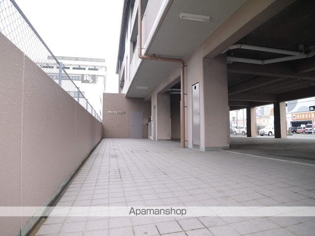 サンライズ豊成の玄関写真