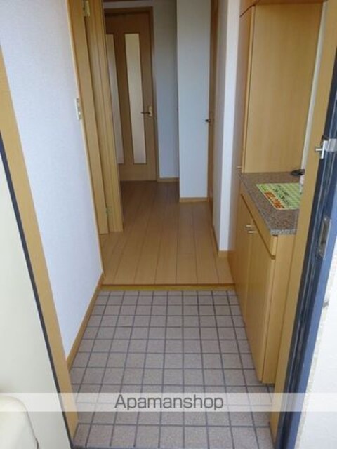 和歌山県和歌山市紀三井寺[3LDK/70.57m2]の玄関