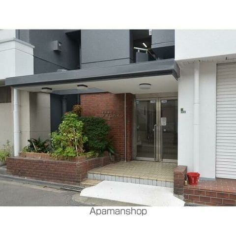 電気館ビル アポロハイツの玄関写真