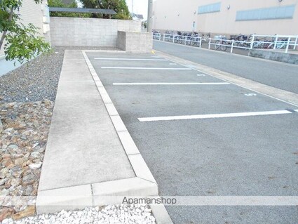 ユーパレス　Ａ棟[2LDK/61.95m2]の駐車場