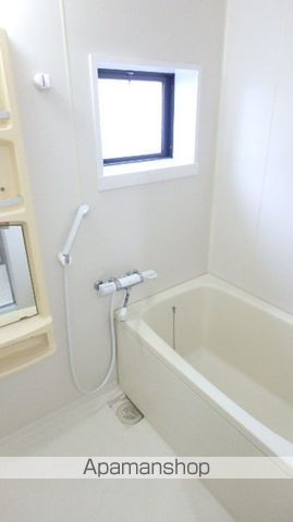 メゾネットクレール B棟の内装写真