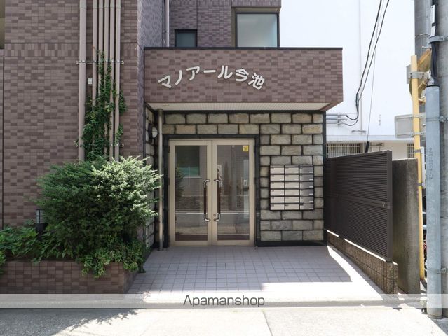 マノアール今池の玄関写真