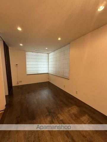 detached 東京都渋谷区神宮前３丁目

地図を見る