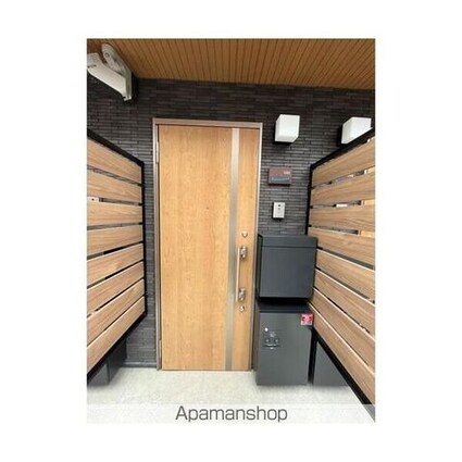 Ｇｒａｎｄ　Ｅｓｐｏｉｒ[1LDK/45.95m2]のエントランス1