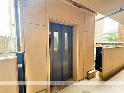 ローパス三葛[2LDK/52m2]の共用部2