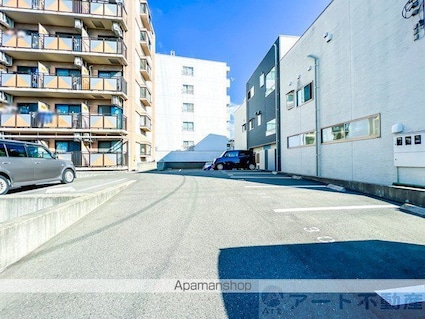 ＣＡＳＡ　ＦＥＬＩＺ[1R/22m2]の駐車場
