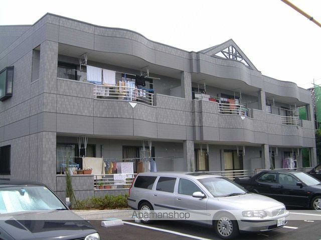 ファミール三条I