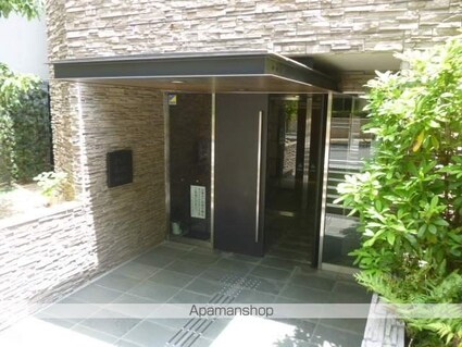 東京都港区赤坂２丁目[1LDK/49.5m2]のエントランス1