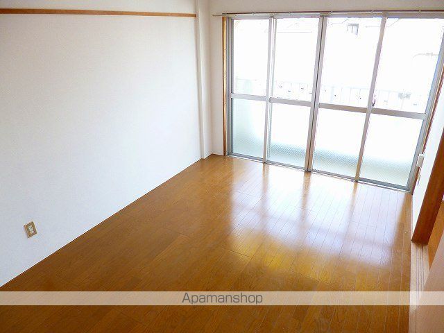 メゾンローリエの内装写真