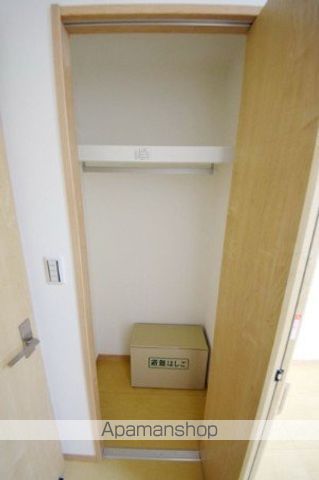 シュスラン大森の内装写真