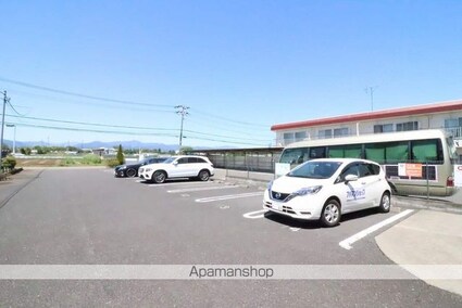 ゼファーコート[1LDK/36.75m2]の駐車場2