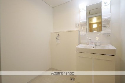 ＴＨＥ　ＭＵＴＵＡＬ岡田町[2LDK/70.92m2]の洗面所