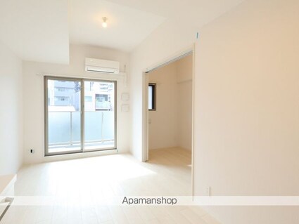 愛知県名古屋市東区泉２丁目[1DK/28.05m2]のリビング・居間